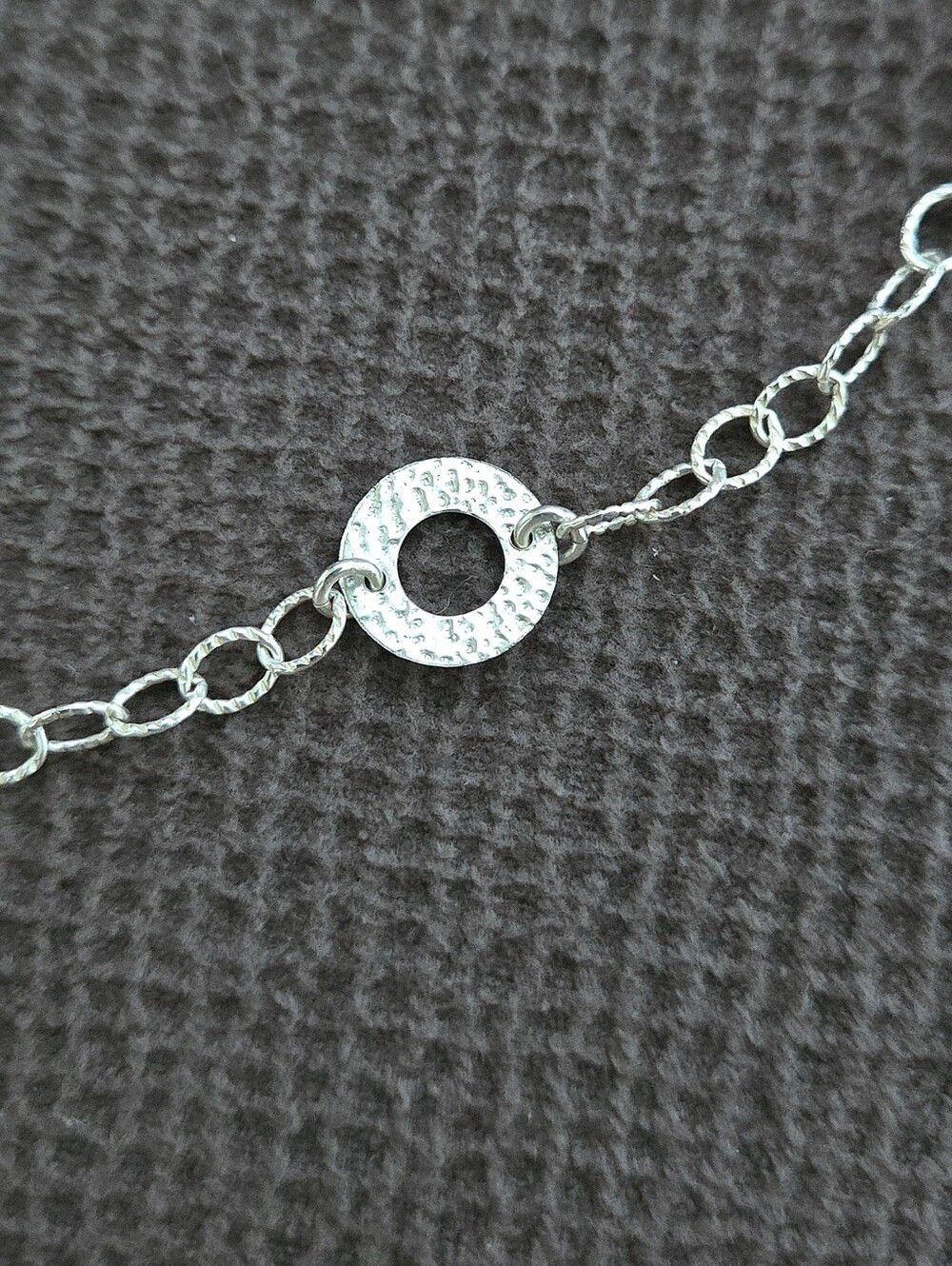 Silver🤍 Stationary Open Circles⭕️ Necklace - NWOT - Picture 4 of 15